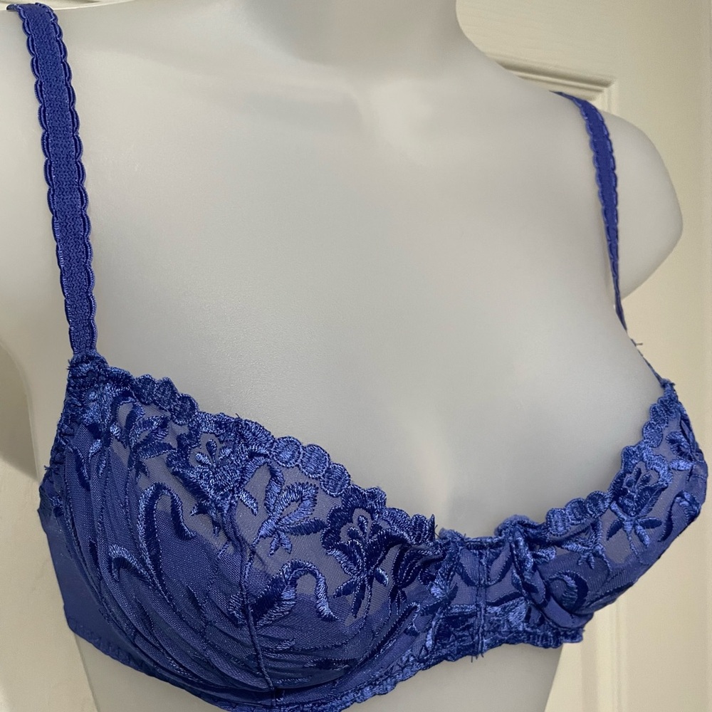 Victoria's Secret Blue Lace Bra